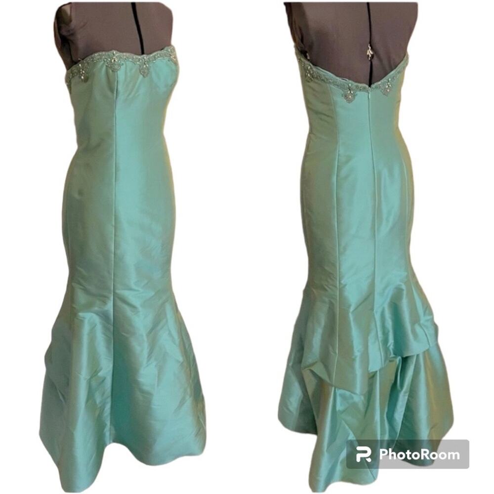Reem Acra silk taffeta gown green